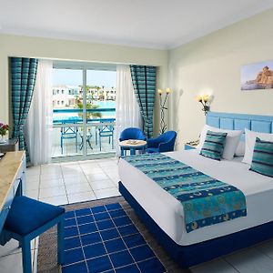 Superior Pool View Room